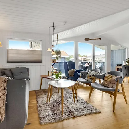 3 Bedroom Awesome In