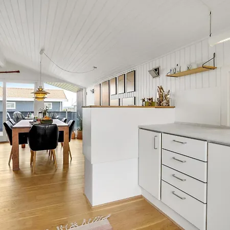 3 Bedroom Awesome In Сasa de vacaciones *