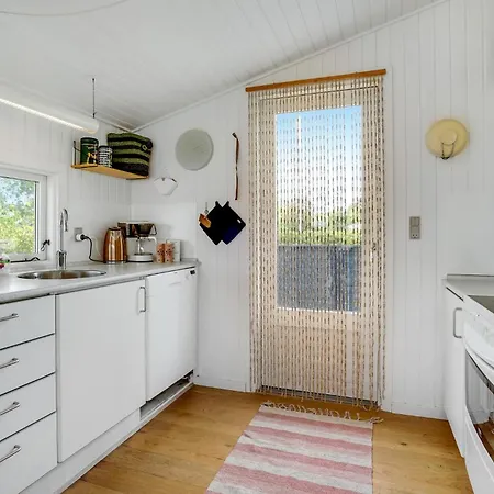3 Bedroom Awesome In Prázdninový dům Børkop