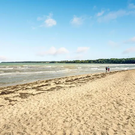 3 Bedroom Awesome In Prázdninový dům *