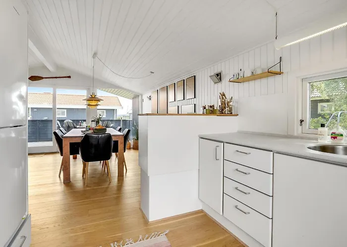 3 Bedroom Awesome In Casa vacanze *