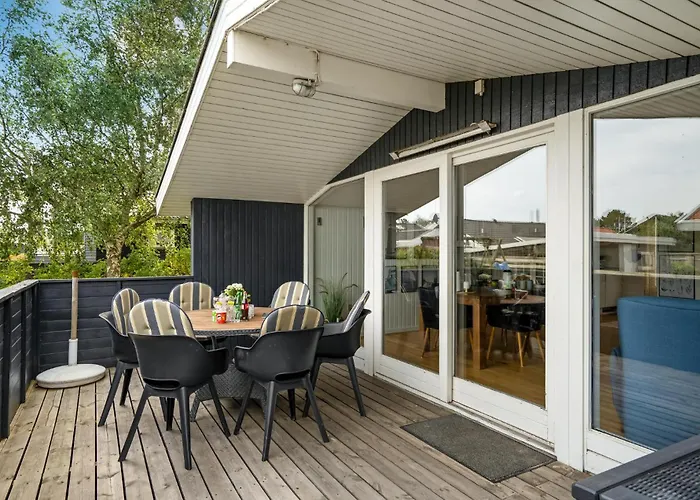 3 Bedroom Awesome In Casa vacanze *