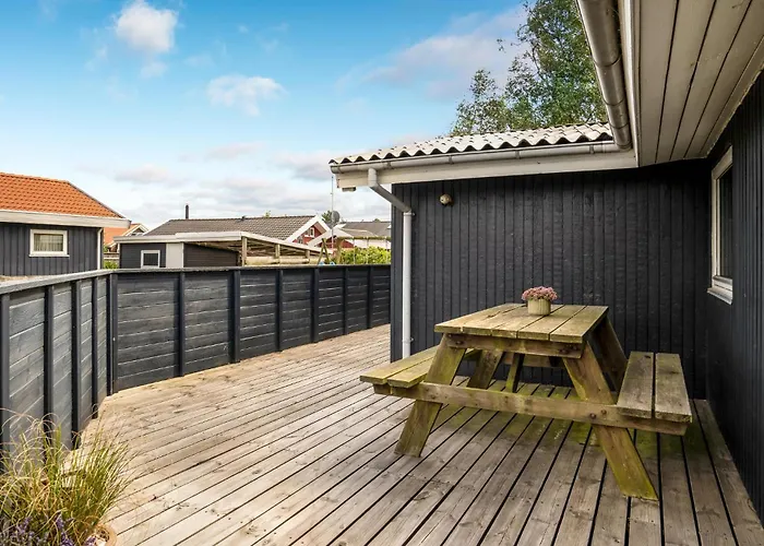 3 Bedroom Awesome In * Børkop